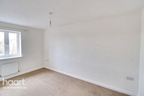 6 Cutler Close, Northampton, NN2 7EY