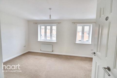 6 Cutler Close, Northampton, NN2 7EY
