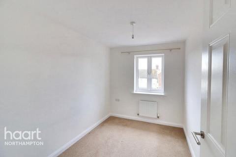 6 Cutler Close, Northampton, NN2 7EY