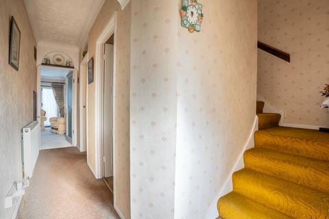 4 bedroom detached house for sale, Picketts Avenue, Leigh-On-Sea, SS9