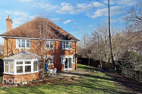5 bedroom detached house for sale, Water Mead, Coulsdon