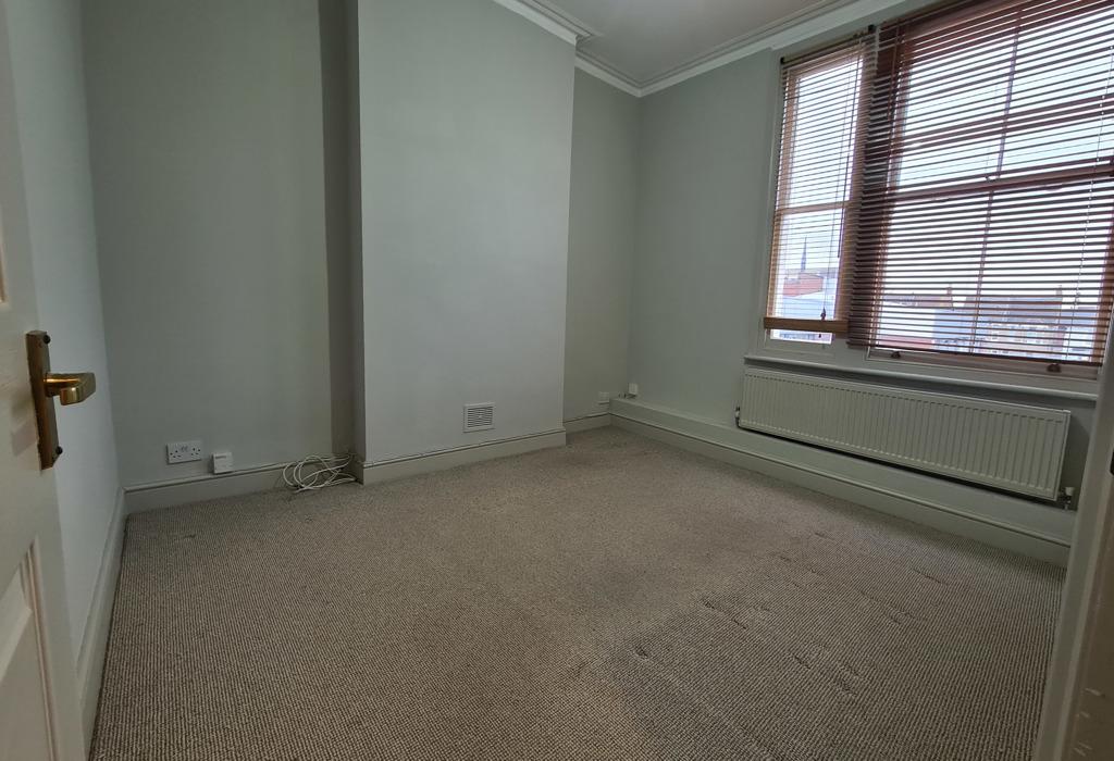Bloomfield Road, Bromley, Kent 2 bed apartment £1,550 pcm (£358 pw)