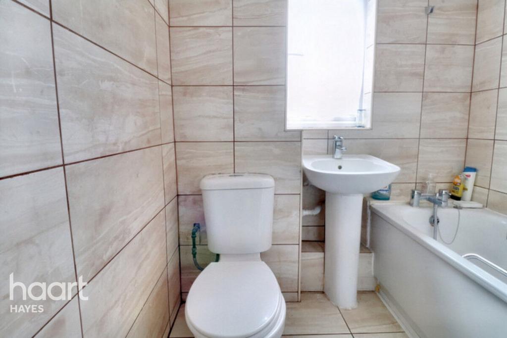 Berrydale Road, Hayes 2 bed for sale £325,000