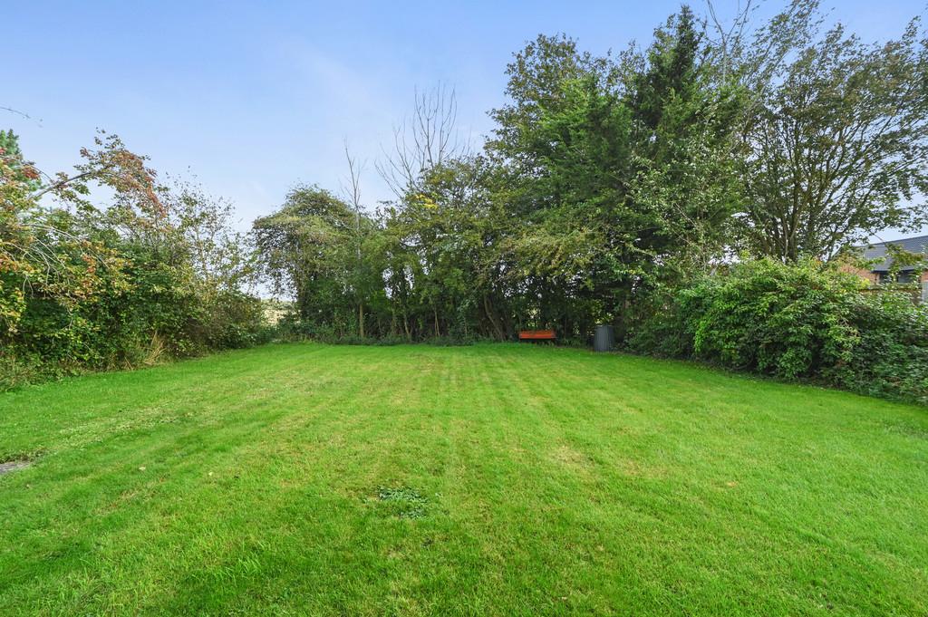 Dukes Meadow, Bury St. Edmunds IP30 4 bed detached house for sale £