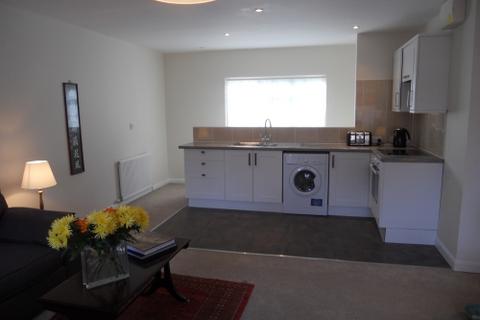 1 bedroom apartment to rent, Court Drive, Maidenhead, Berkshire, SL6