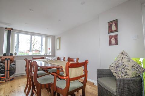 35 Azalea Drive, Trowbridge, BA14 9GG