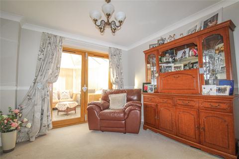 35 Azalea Drive, Trowbridge, BA14 9GG