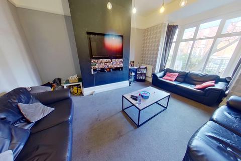 11 bedroom house to rent, Brudenell Road, Hyde Park, Leeds