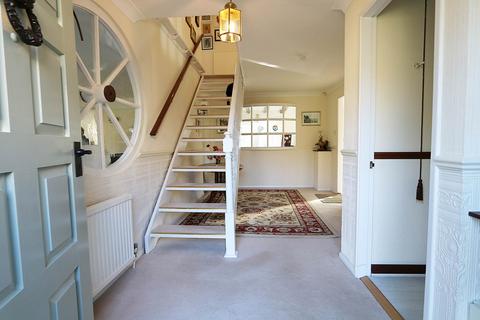 7 Captains Gorse, Upper Basildon, Reading, RG8 8SZ