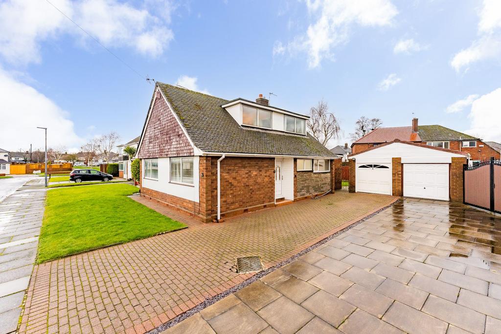 Widnes, Widnes WA8 4 bed semidetached bungalow for sale £230,000