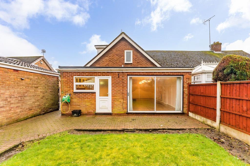 Widnes, Widnes WA8 4 bed semidetached bungalow for sale £230,000