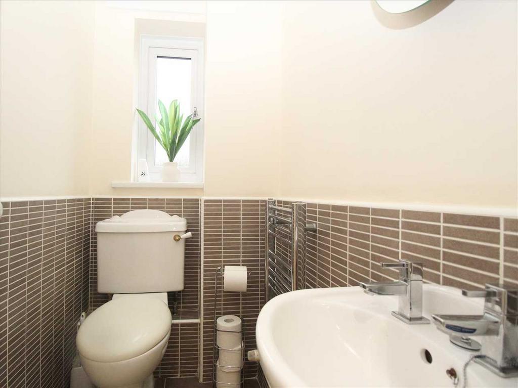 Egremont Way, Hartford Green, Cramlington 5 bed detached house for sale