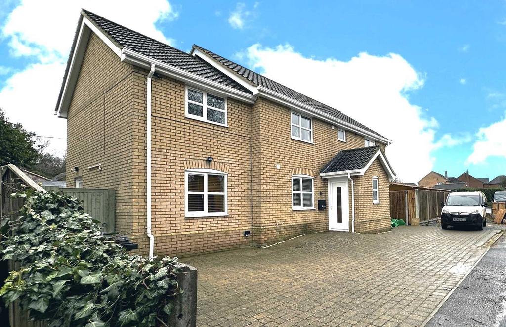 White Villas, Wymondham 4 bed detached house for sale £475,000