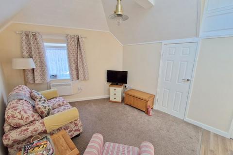 1 bedroom semi-detached bungalow for sale, Littleham Road, Exmouth, EX8 2QG