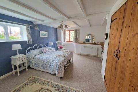 2 bedroom end of terrace house for sale, Longmeadow Road, Lympstone, Devon, EX8 5LP
