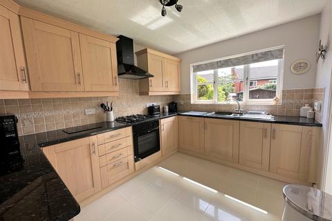 4 bedroom detached house for sale, St Sevan Way, Exmouth, EX8 5RE