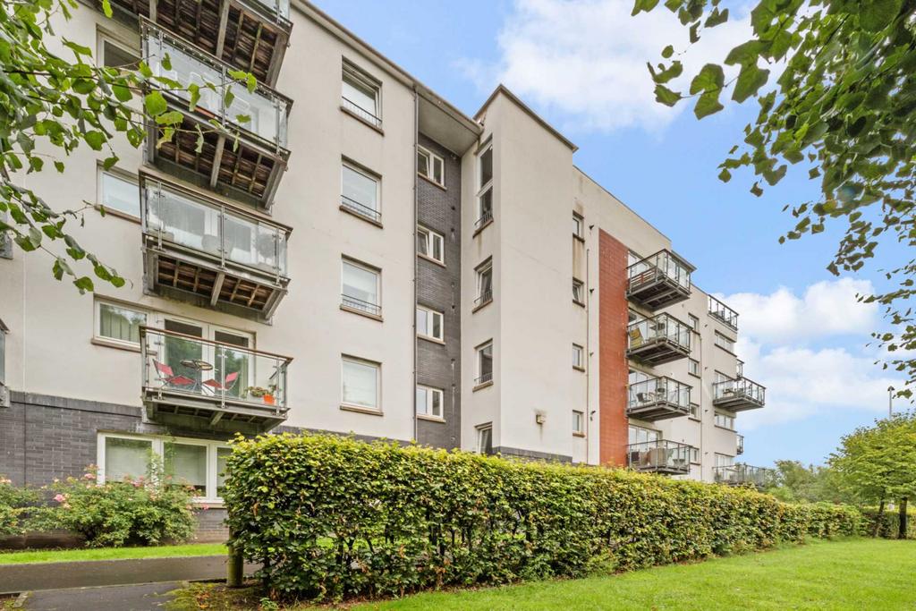 Redshank Avenue (, Renfrew PA4 2 bed flat £134,995
