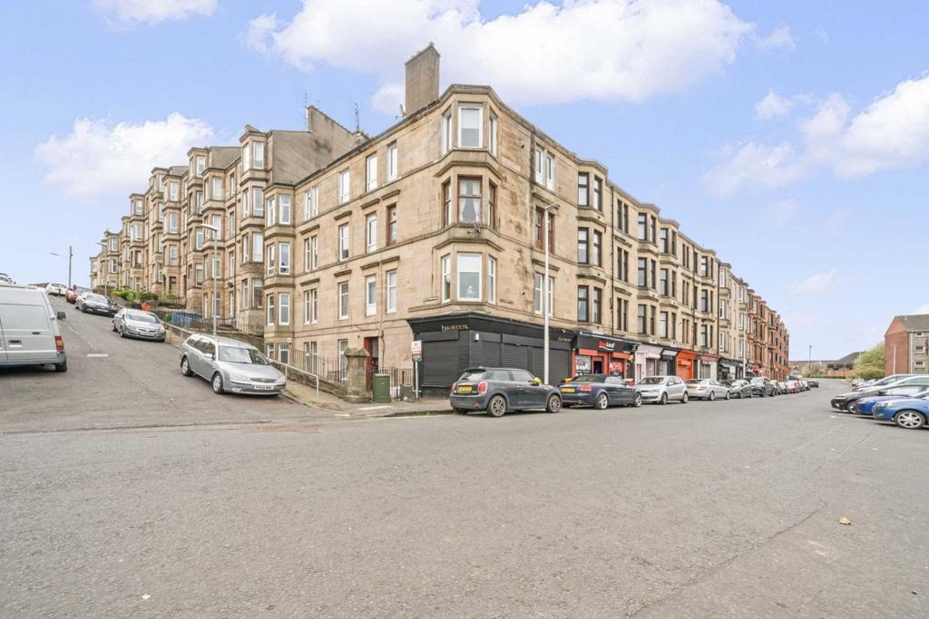 Wardlaw Drive, Glasgow G73 2 bed flat £895 pcm (£207 pw)