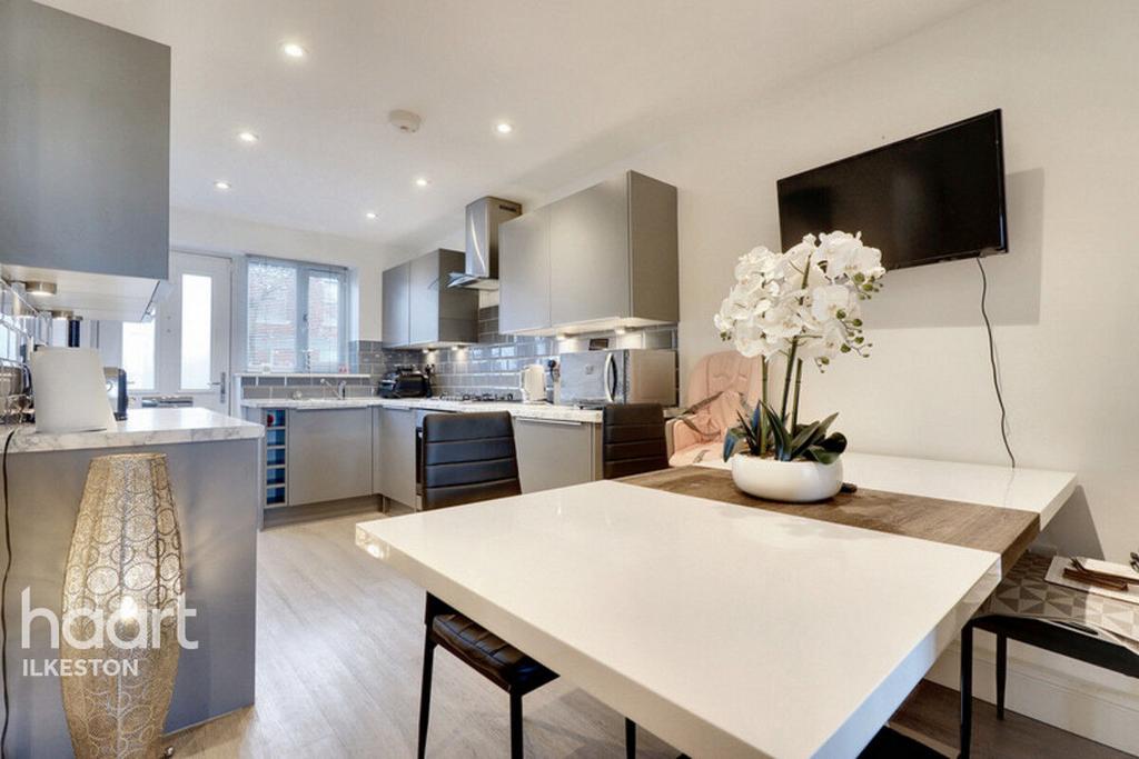 Derby Road, HEANOR 3 bed townhouse for sale £190,000