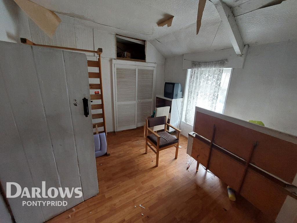 Ty Mawr Road, Pontypridd 2 bed terraced house for sale £80,000
