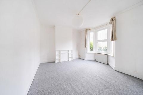 2 bedroom apartment for sale, Hove Avenue, London