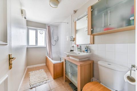 Flat 5, Swallows Court Somerville Road, London, SE20 7NS