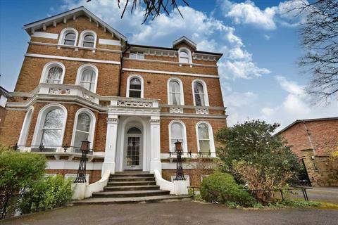 2 bedroom flat for sale, Bolton Road, Chiswick