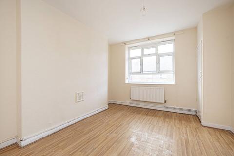 3 bedroom flat to rent, Homerton Road, Hackney, London, E9