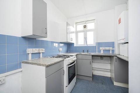 3 bedroom flat to rent, Homerton Road, Hackney, London, E9