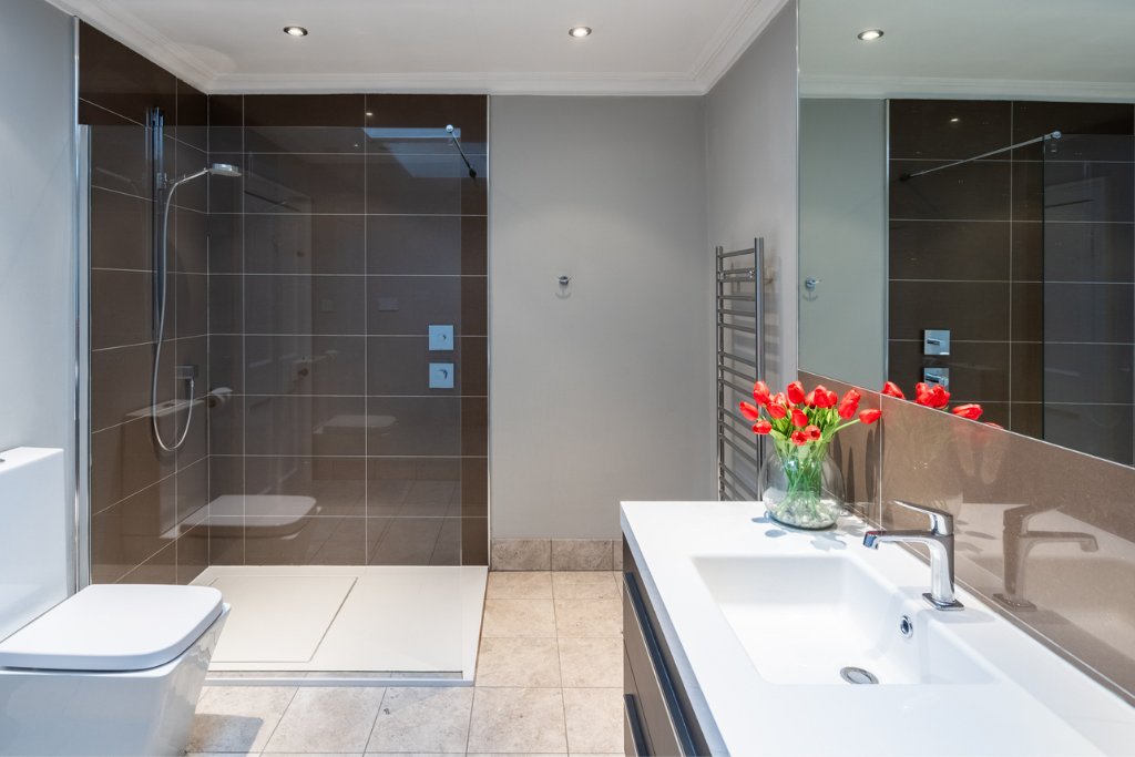 8 Carlton Street - Bathroom