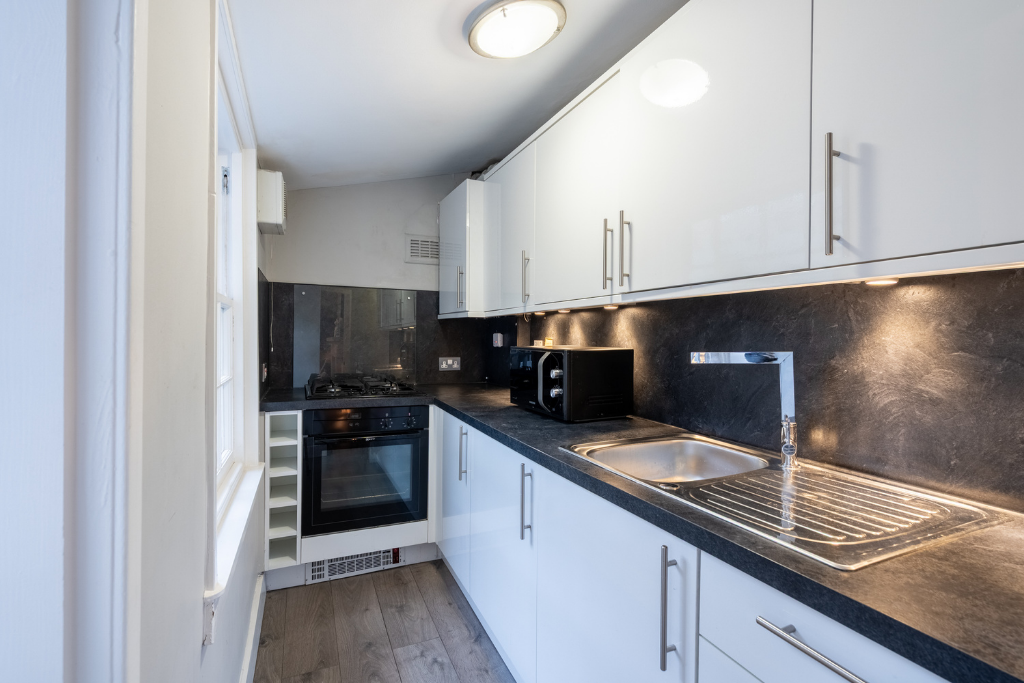 8 Carlton Street - Kitchen