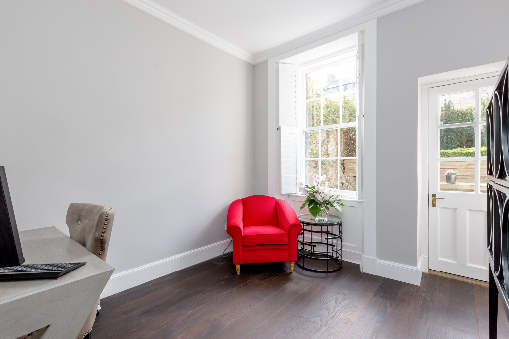8 Carlton Street - Office