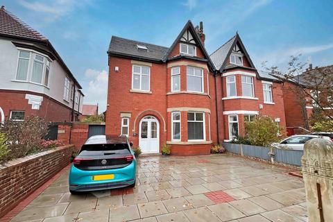 6 bedroom semi-detached house for sale, Melling Road, Southport PR9