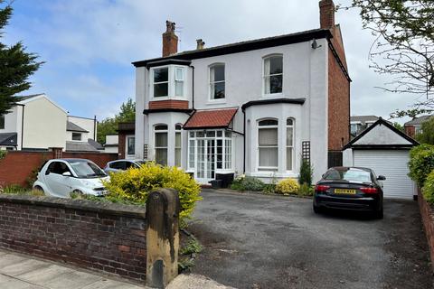 4 bedroom detached house for sale, Aughton Road, Southport PR8