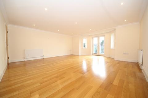 2 bedroom flat to rent, Slades Hill, Enfield EN2