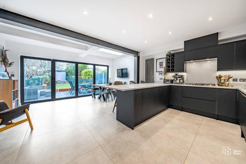 20 Wickham Crescent, West Wickham, BR4 0RT
