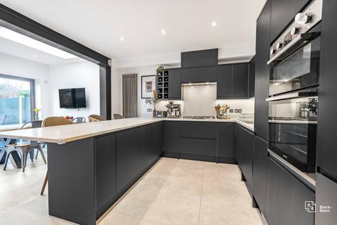 20 Wickham Crescent, West Wickham, BR4 0RT