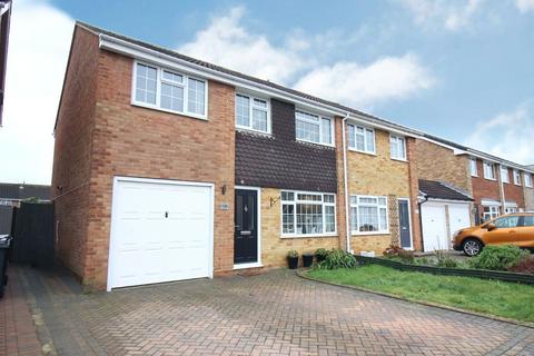 4 bedroom semi-detached house for sale, Skipper Way, Lee-On-The-Solent, Hampshire, PO13