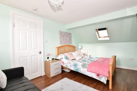 50 Woodbrook Road, London, SE2 0PF