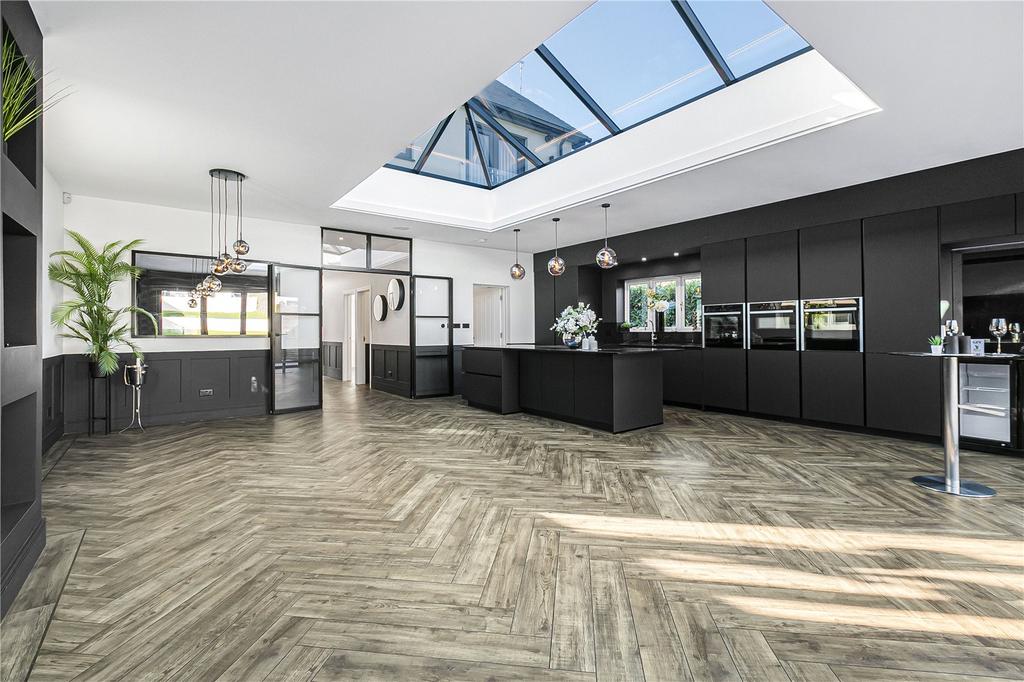 Kitchen Family Room