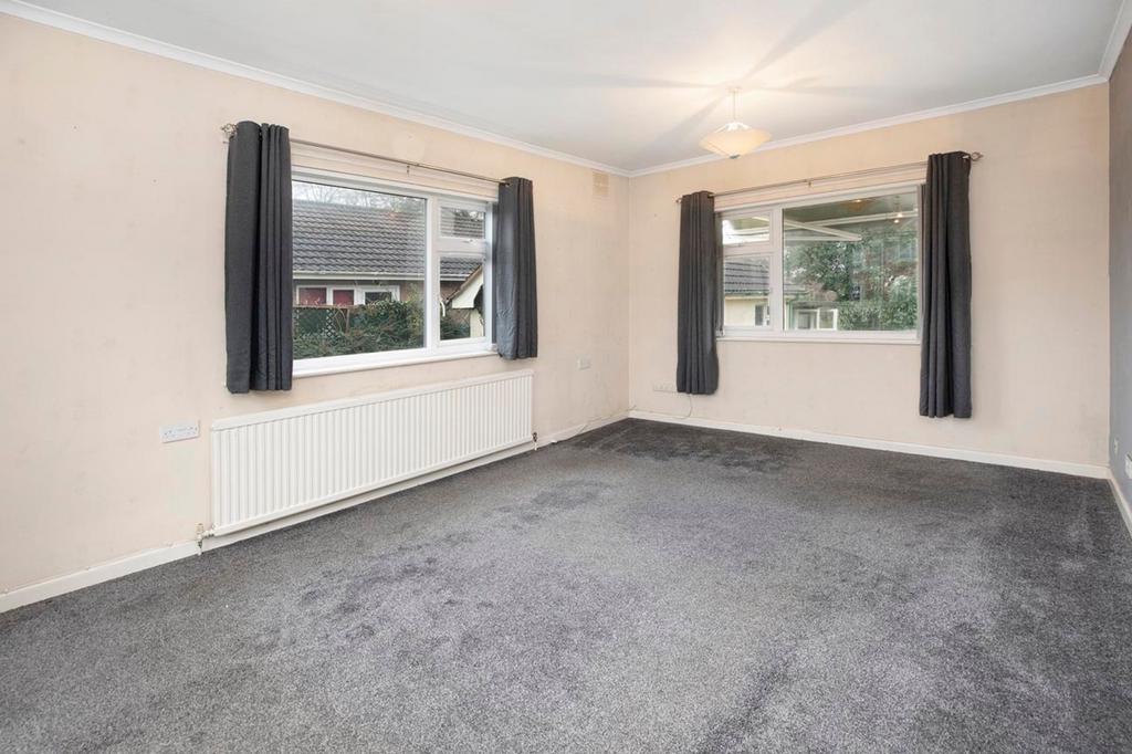 Ashburton Road, Bovey Tracey, TQ13 2 bed detached bungalow for sale £