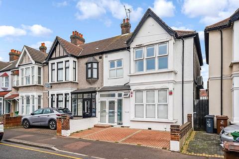 16 Wilmington Gardens, Barking, IG11 9TP