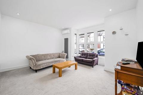 16 Wilmington Gardens, Barking, IG11 9TP