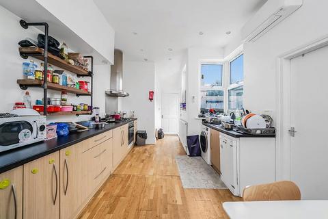 16 Wilmington Gardens, Barking, IG11 9TP