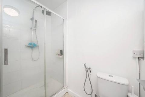 16 Wilmington Gardens, Barking, IG11 9TP