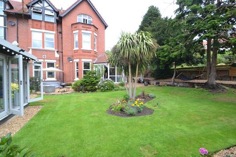 2 bedroom apartment for sale, Village Court, West Kirby, Wirral, Merseyside, CH48