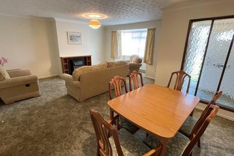 20 Burnham Drive, Whetstone, Leicester, LE8 6HY