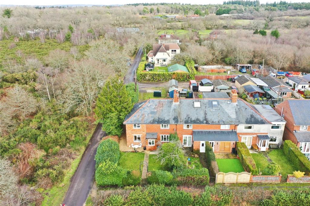 Little Aldershot, Baughurst, Tadley, Hampshire, RG26 4 bed end of