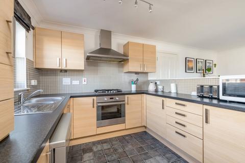 Flat 6, 16 Bughtlin Market, Edinburgh, EH12 8XP