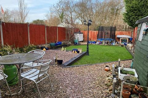9 Daybell Close, Whetstone, Leicester, LE8 6YT